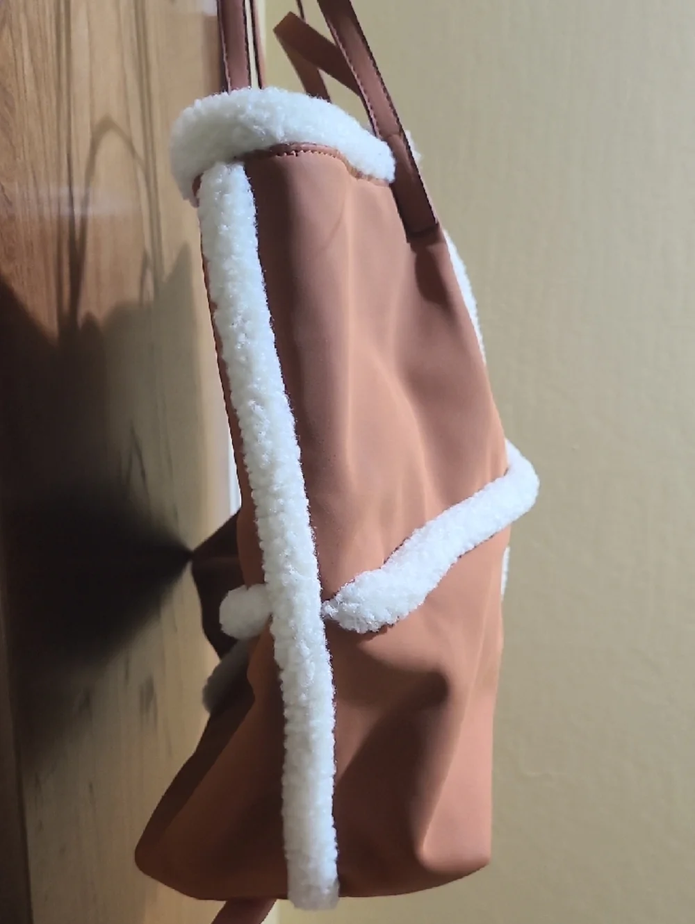 Universal Thread Rust Tote with White Sherpa Trim - Picture 3 of 5